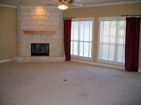 3rd image of 400 Winchester Dr