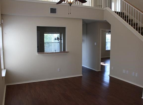 5th image of 2203 Mary Lou Retton Ln