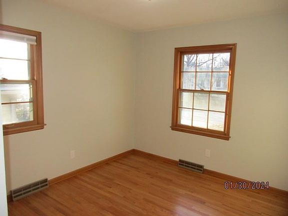 5th image of 3621 S Brentwood Ave
