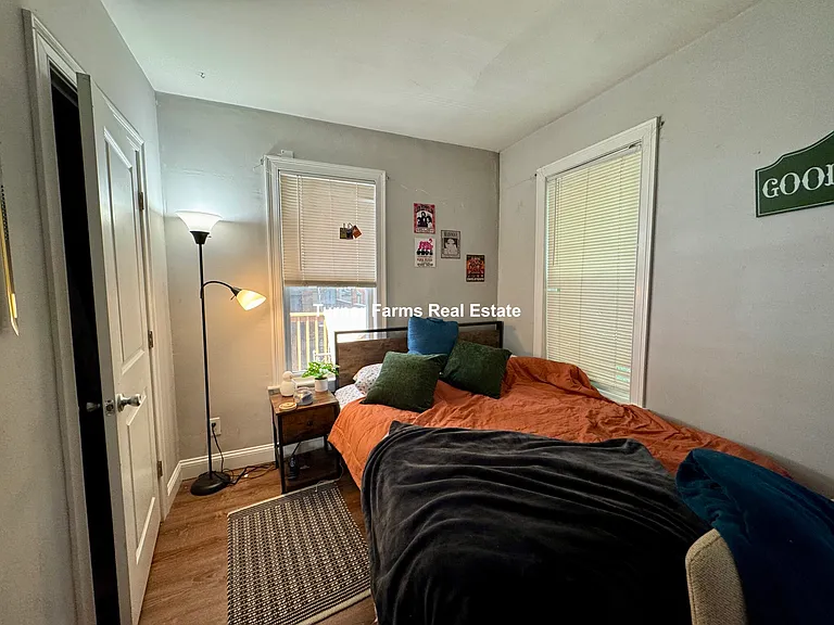 38 Crescent Ave #1A — Photo 11