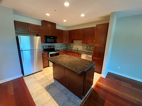 2nd image of 3301 Skaha Lake Rd #101