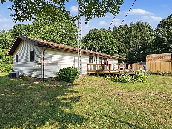 3rd image of 5193 Oak St