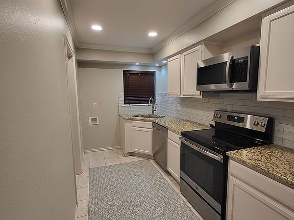 5th image of 1200 Clearwater Dr