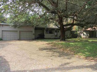 3925 Old Canton Ln, Jackson, MS 39206
