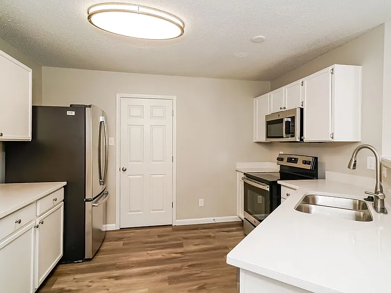 5609 Woodland Trace Blvd — Photo 8
