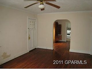 4th image of 303 Lewis St