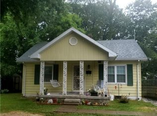 375 S 3rd St, Austin, IN 47102