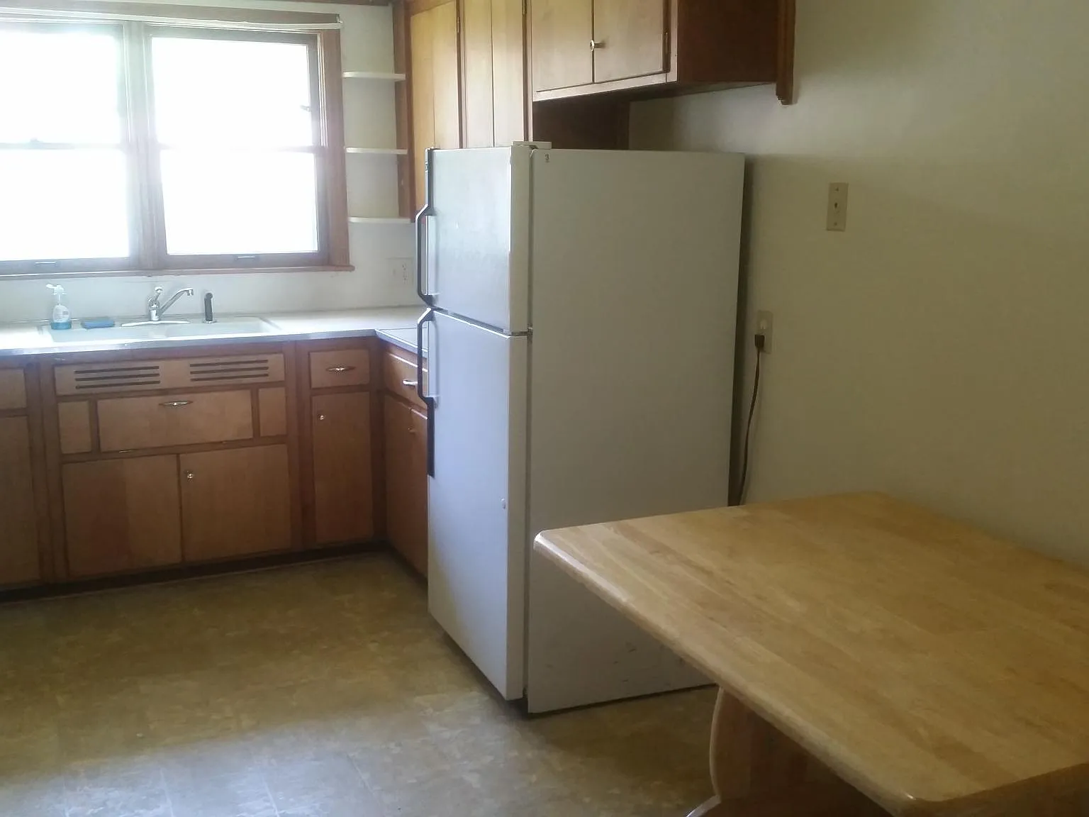 2 bed, 945 sqft, $1,300 — Photo 3