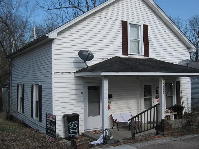 1st image of 1077 Vine St