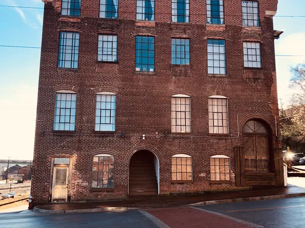 50 Washington St #101, Lynchburg, VA 24504