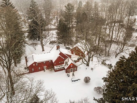 4th image of 140 Roseville Road