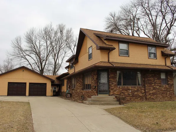 924 E 7th St, Spencer, IA 51301