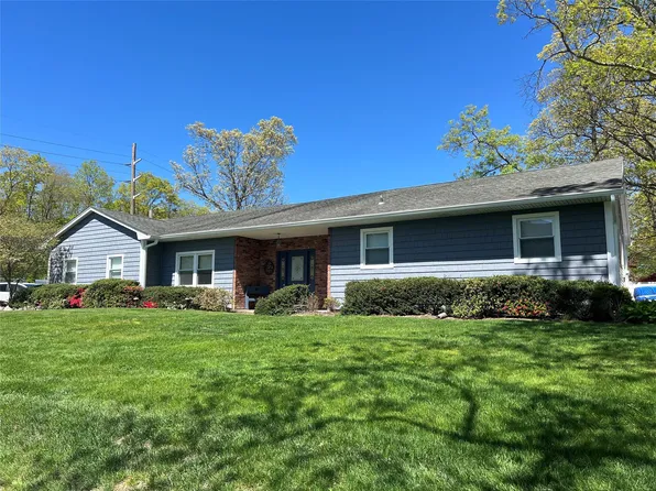 23 Demont Street, Smithtown, NY 11787