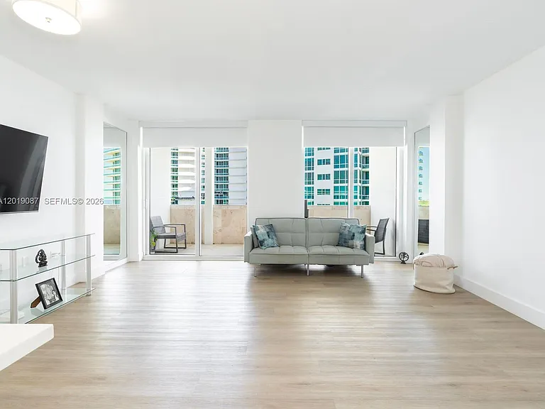 10275 Collins Ave #1502 — Photo 15