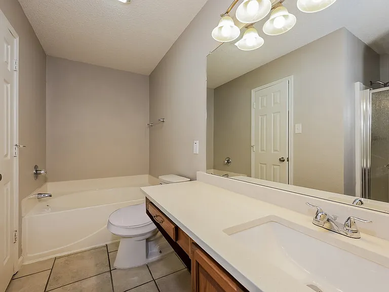 5909 Northfield Dr — Photo 11