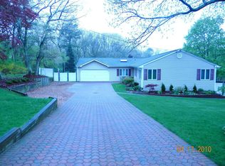 37 Ivy Hill Dr, Smithtown, NY 11787
