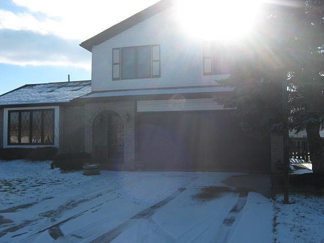 1st image of 12 Old Farm Cir