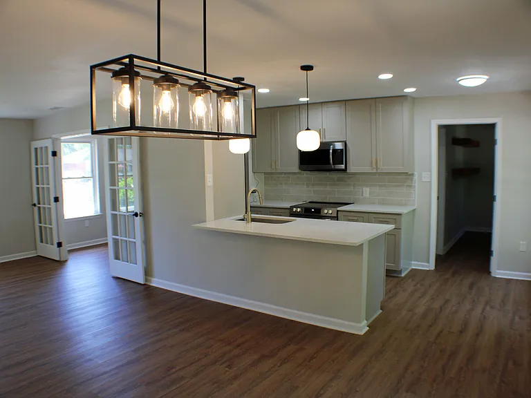 108 Greenbriar Dr — Photo 3