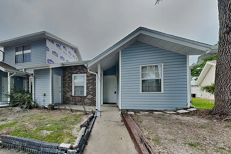 111 Hidden Arbor Ct