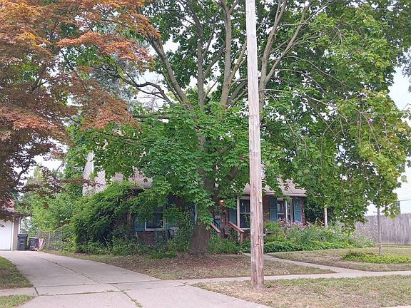 3rd image of 13660 Sherwood St