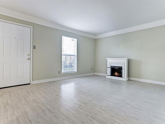 4th image of 9021 Gaylord Dr APT 89