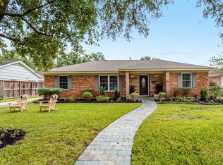 2401 Briarhurst Dr, Houston, TX 77057
