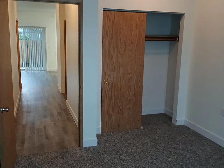 2615 Claxter Rd NE — Photo 8