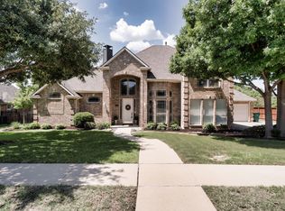 981 Regency Dr, Lewisville, TX 75067