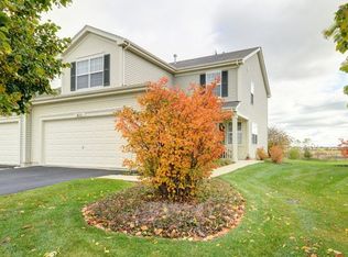 611 W Kristina Ln, Round Lake, IL 60073