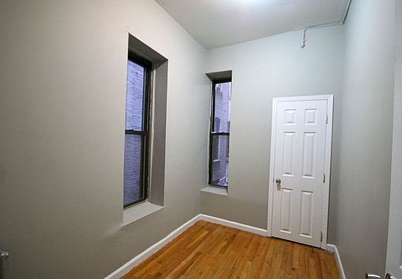 4th image of 620 E 11th St APT 1