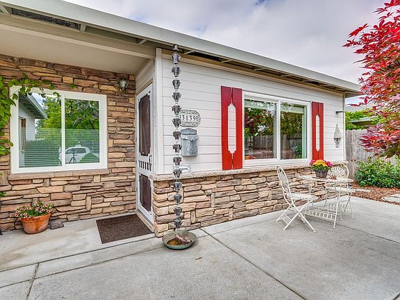 3rd image of 3139 Arroba Way