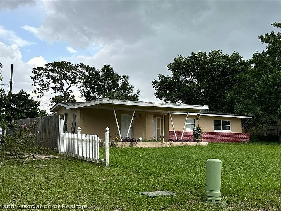 2nd image of 3713 Mitchell Rd