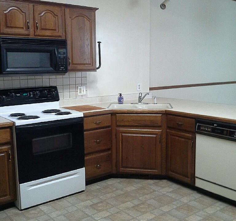 Modern Kitchen with disposal and dishwasher