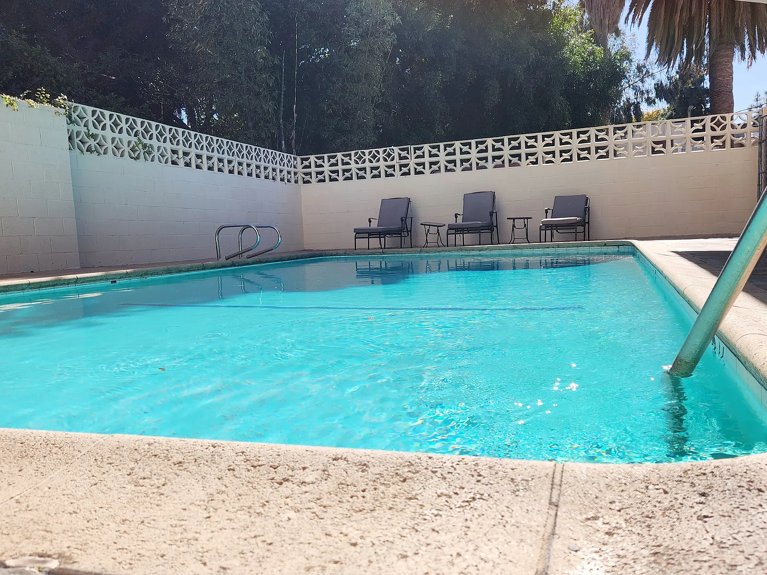 SAN REMO APARTMENTS — Photo 4