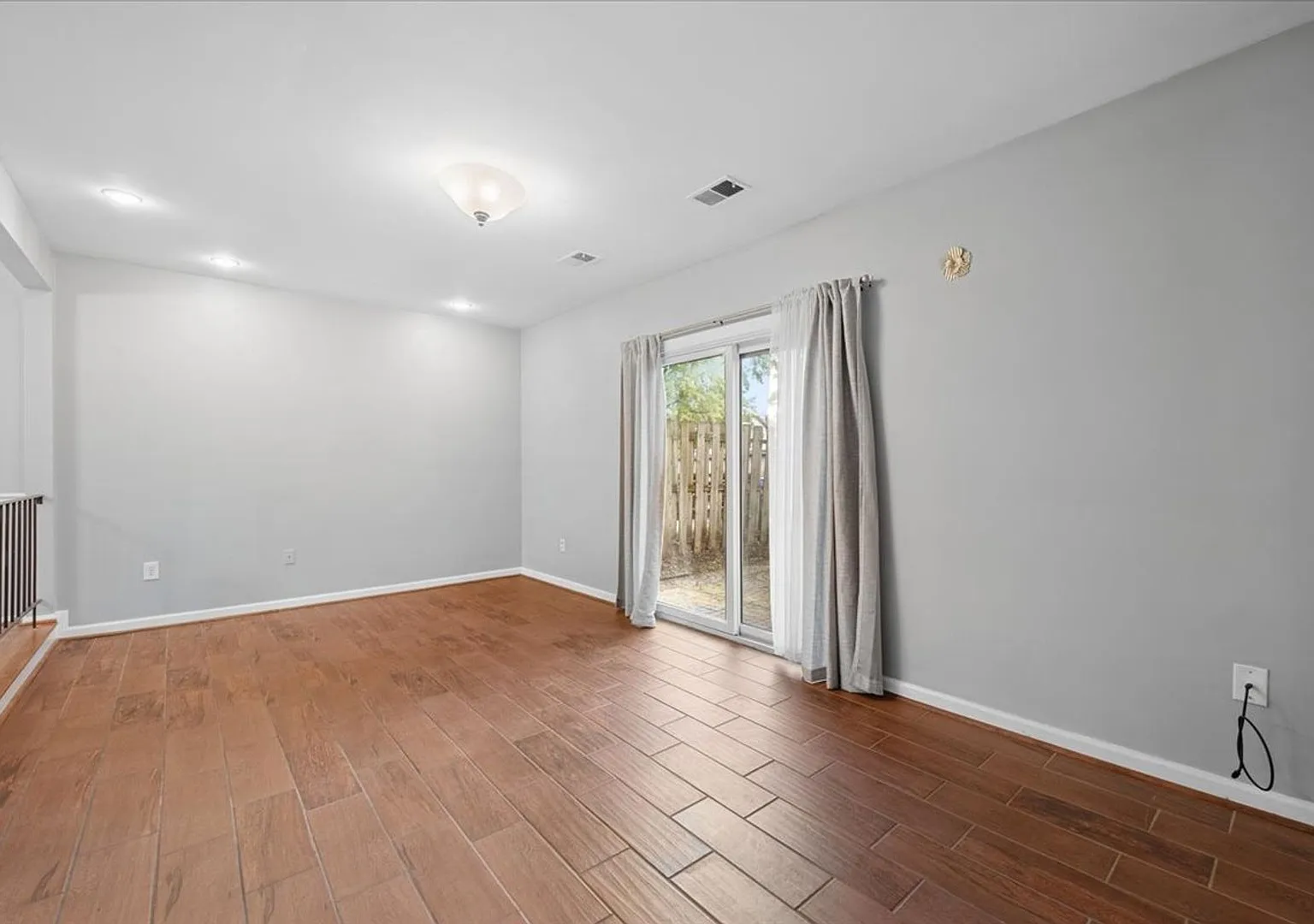 Nice townhouse in Walkersville for LEASE — Photo 3