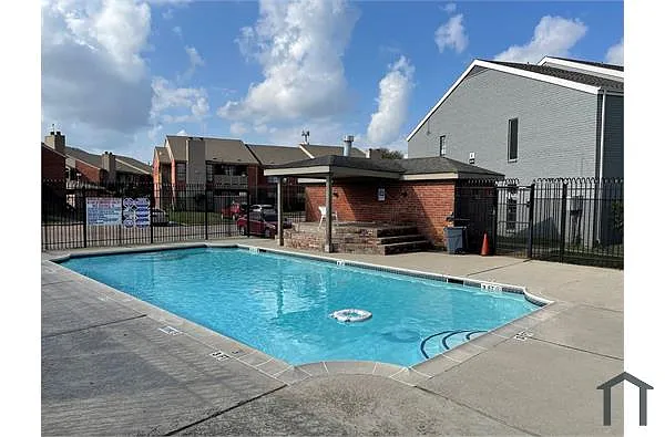 Building Photo - 12500 Sandpiper Dr #17