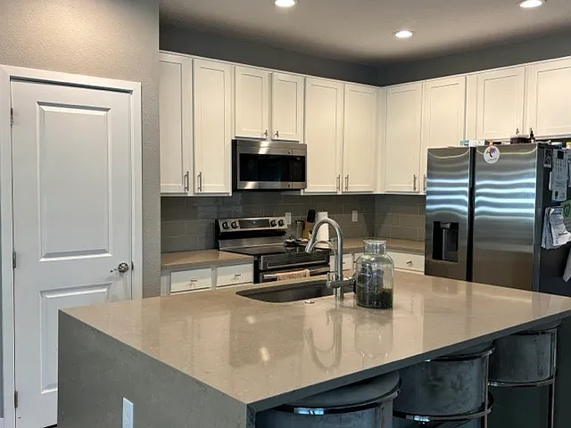 2432 Sanford Ave — Photo 3