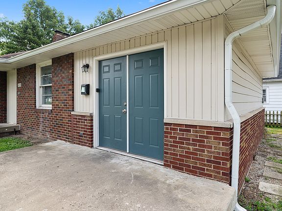 3rd image of 1556 Shannon Ave