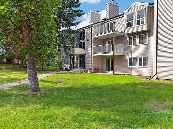 2nd image of 24 Alpine Pl Unit 304