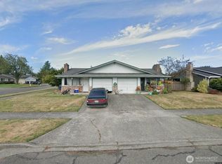 962 Martin Way, Enumclaw, WA 98022