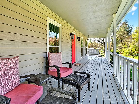 5th image of 102 Charles Ridge Rd