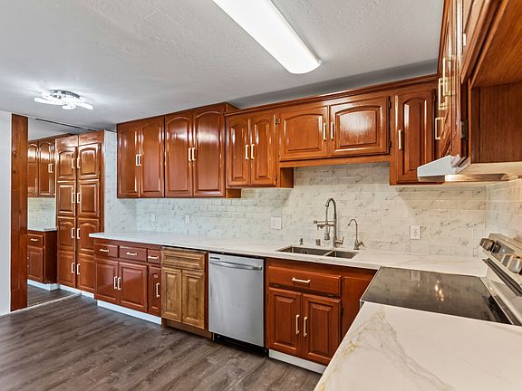 3rd image of 4425 Norwalk Dr APT 2