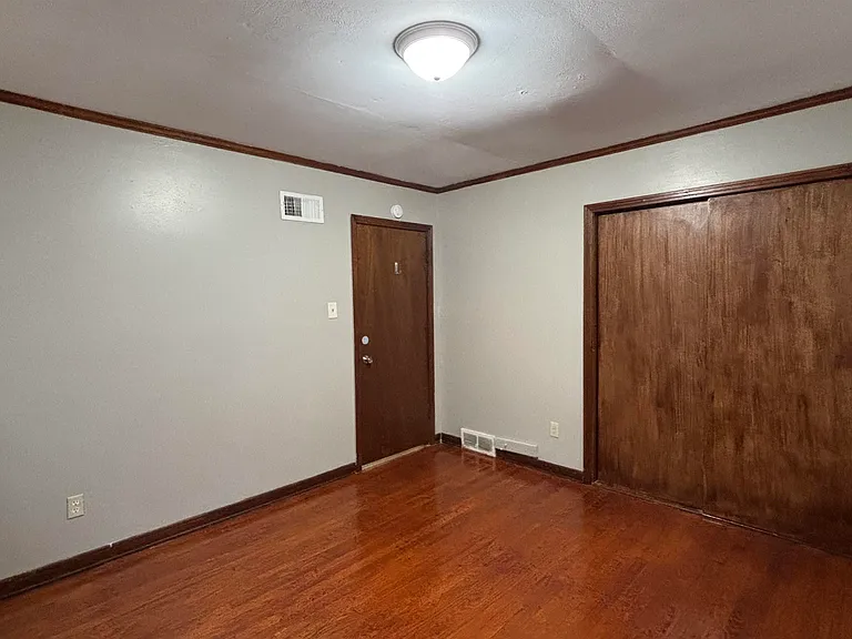 4243 Vann Ave — Photo 13