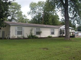 420 S 9th St, Marshall, IL 62441