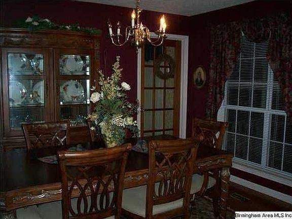 2nd image of 1085 Pinecrest Dr