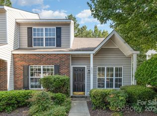6017 Cougar Ln, Charlotte, NC 28269