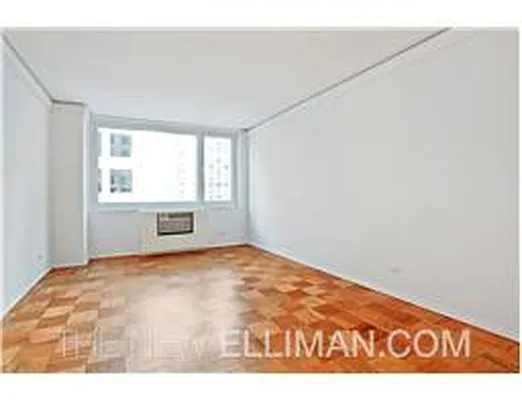 Rented by Douglas Elliman | media 16