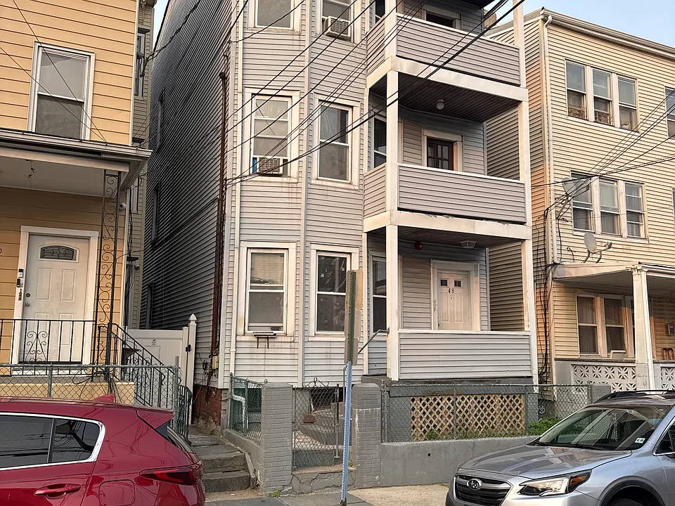48 Jasper St #1