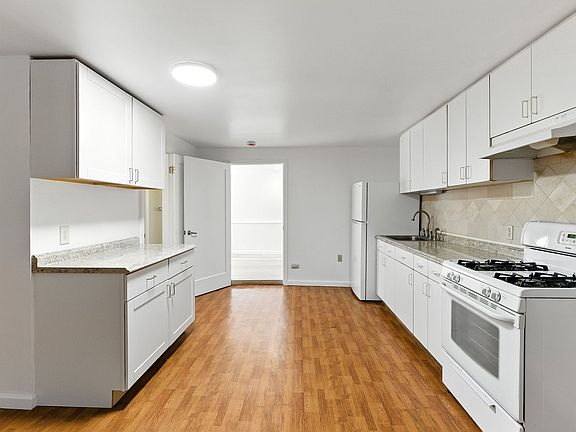 3rd image of 107 Oakwood Dr #A