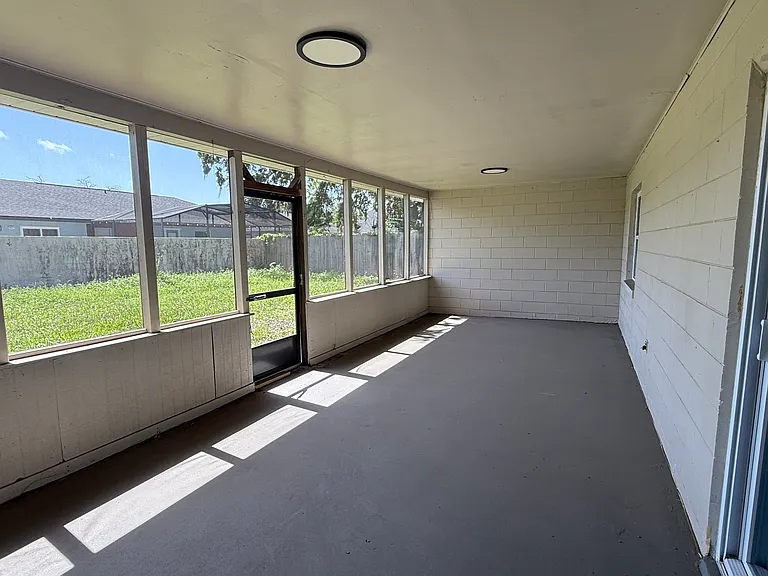 2433 Benjamin Dr — Photo 22